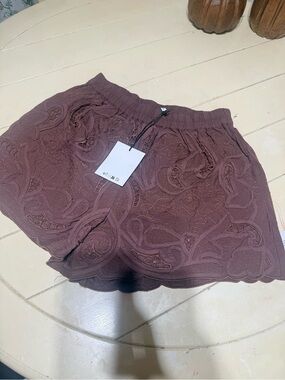 Embroidered Scalloped Hem Athletic Shorts - Mauve
